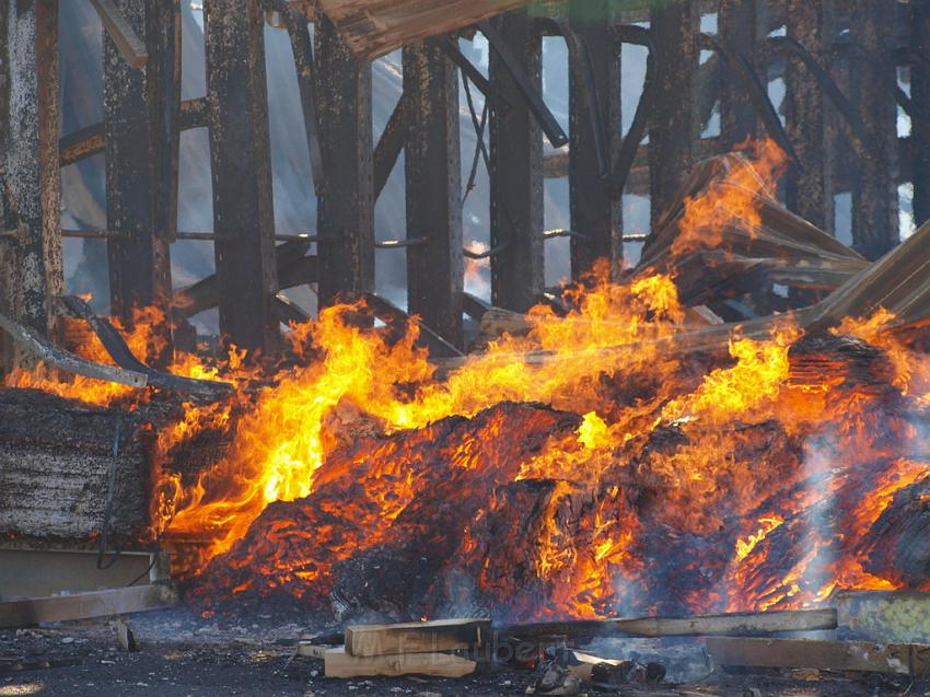 Grossbrand Holzlager Siegburg Industriestr P321.JPG